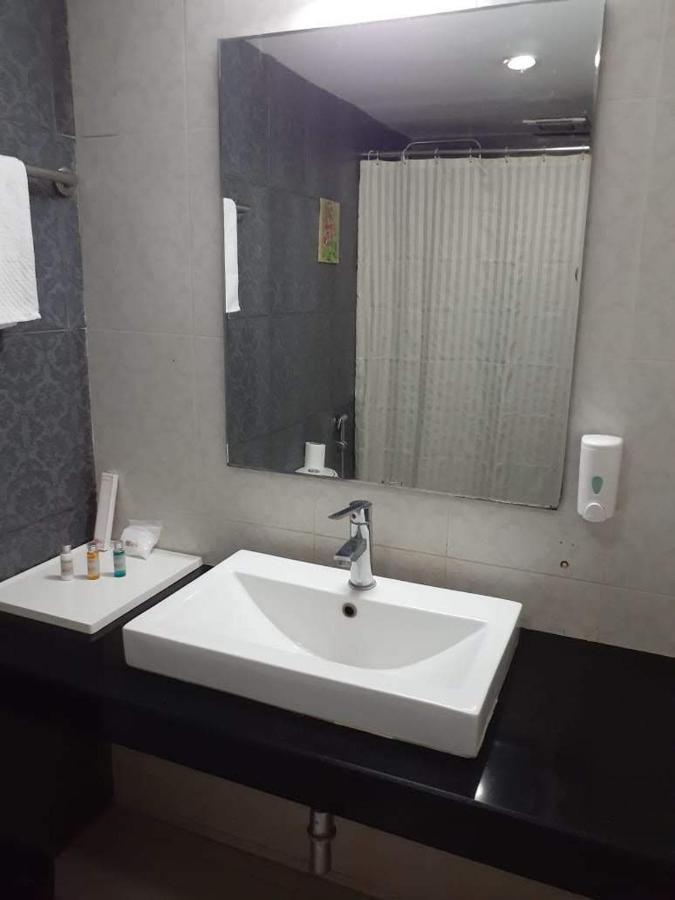 Hotel Md'S Continental Jorhāt 外观 照片