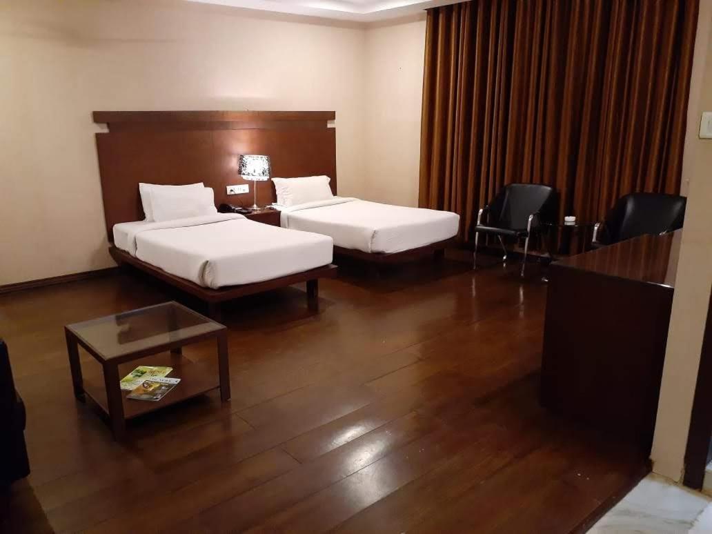 Hotel Md'S Continental Jorhāt 外观 照片