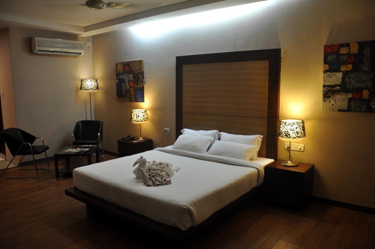 Hotel Md'S Continental Jorhāt 外观 照片